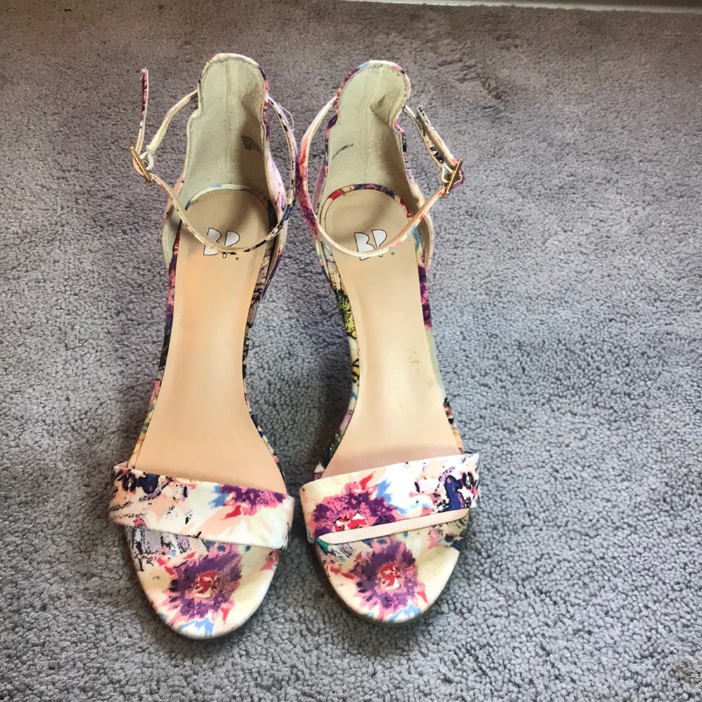 Floral Print Kitten Heels